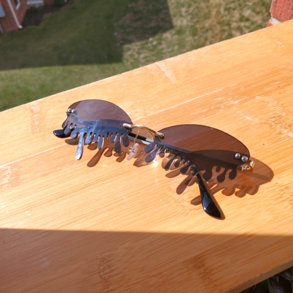 Slime detail sunglasses